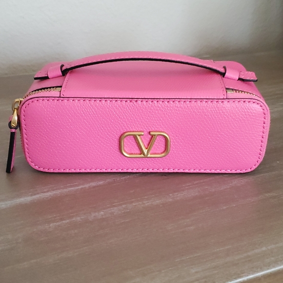 Brand New VALENTINO GARAVANI Vanity bag top handle -Rectangle zipper Vanity Case - Picture 1 of 10